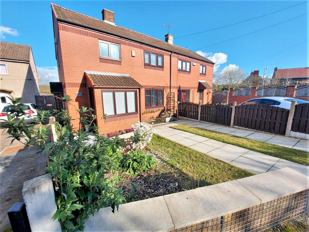 Welland Crescent, Elsecar, Barnsley, S74 8AE 3 bed semidetached house