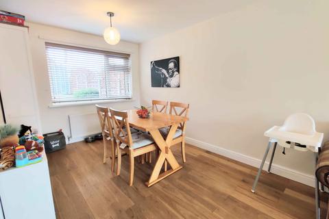 20 Foxcroft Drive, Brighouse, HD6 3PQ