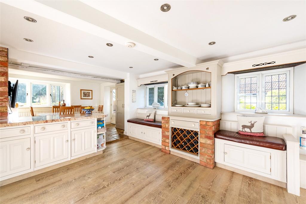 Kitchen/Breakfast