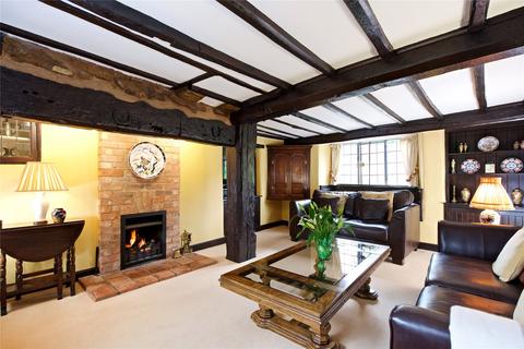 undefined, Sutton Street, Flore, Northampton, Northamptonshire, NN7