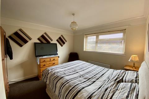 30 Ash Close, Eastbourne, BN22 0UR