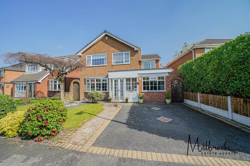 Brookfield Drive, Boothstown, Manchester, M28 4 bed detached house £