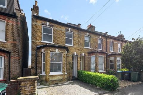 35 Pemberton Road, East Molesey, KT8 9LG