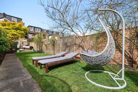 35 Pemberton Road, East Molesey, KT8 9LG