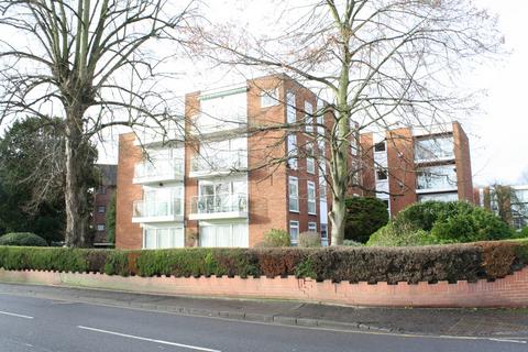 2 bedroom apartment to rent, Grosvenor Drive Maidenhead Riverside