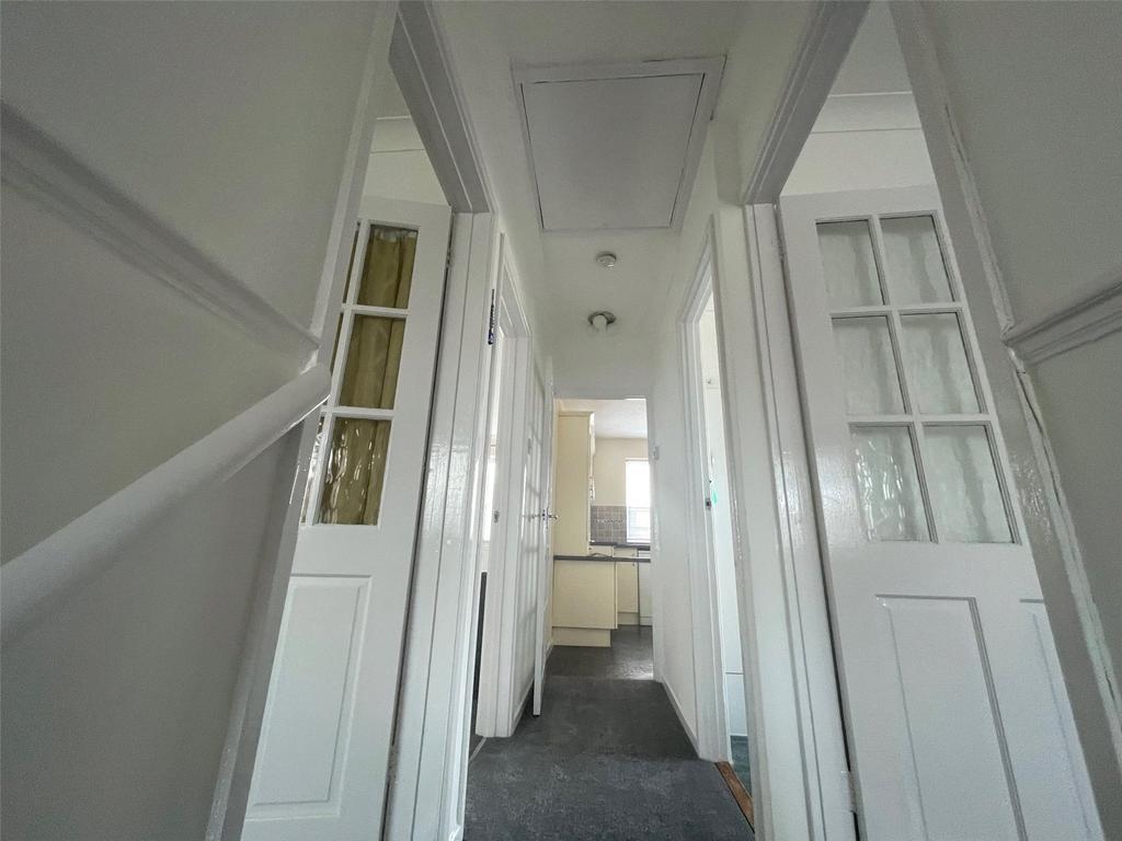 Apartment in Kent - View 3