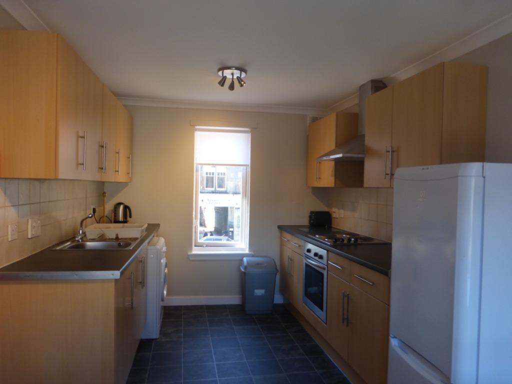 Upper Craigs, Stirling Town, Stirling, FK8 3 bed flat £1,350 pcm (£
