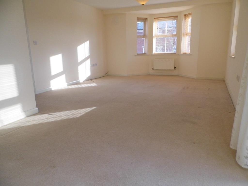 Eastbury Way, Redhouse, Swindon, SN25 2 bed flat £850 pcm (£196 pw)
