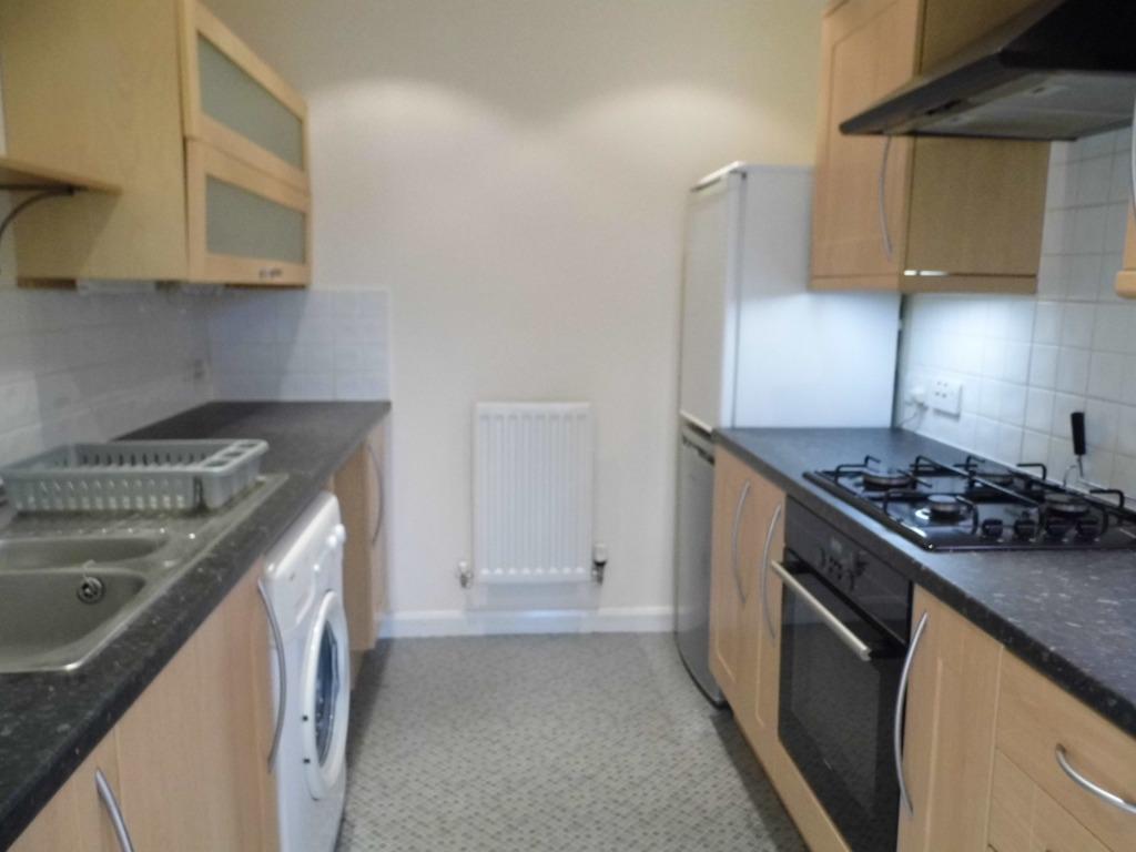 Eastbury Way, Redhouse, Swindon, SN25 2 bed flat £850 pcm (£196 pw)