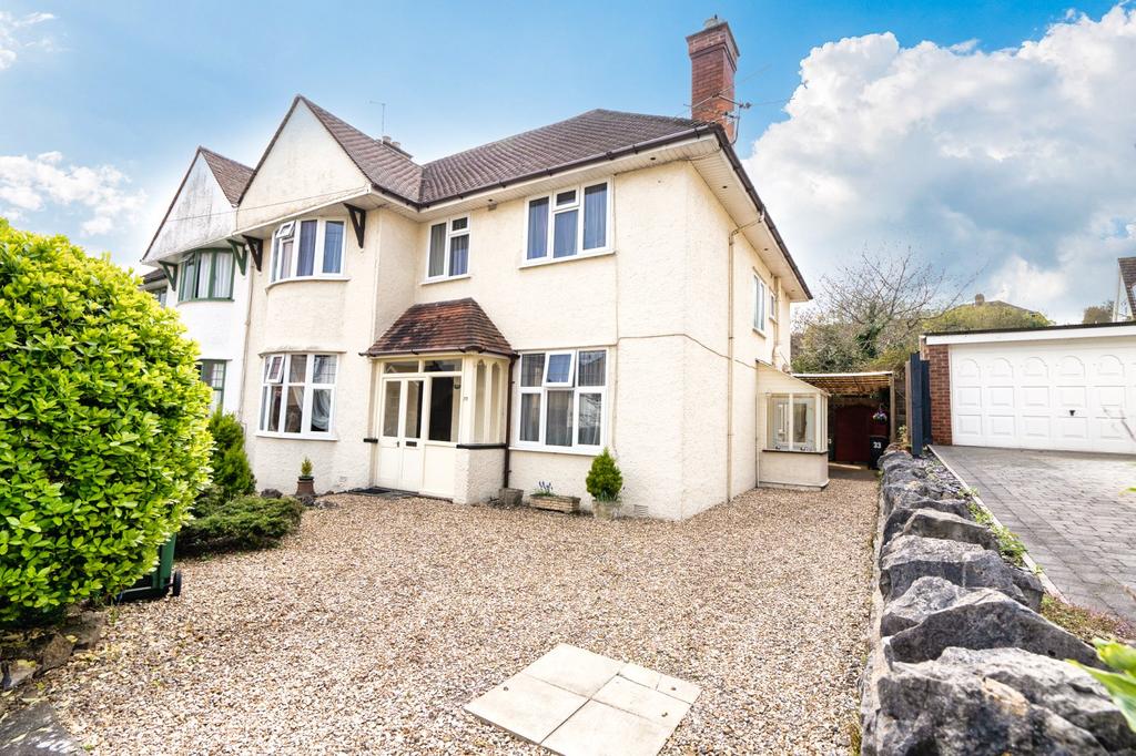 Gardens, WestonsuperMare... 4 bed semidetached house £425,000