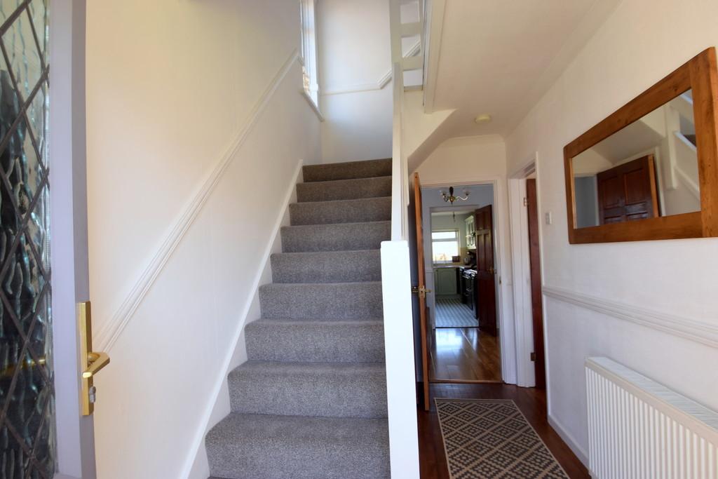 24 Bryn Llidiard, Litchard, Bridgend... 3 bed semidetached house £