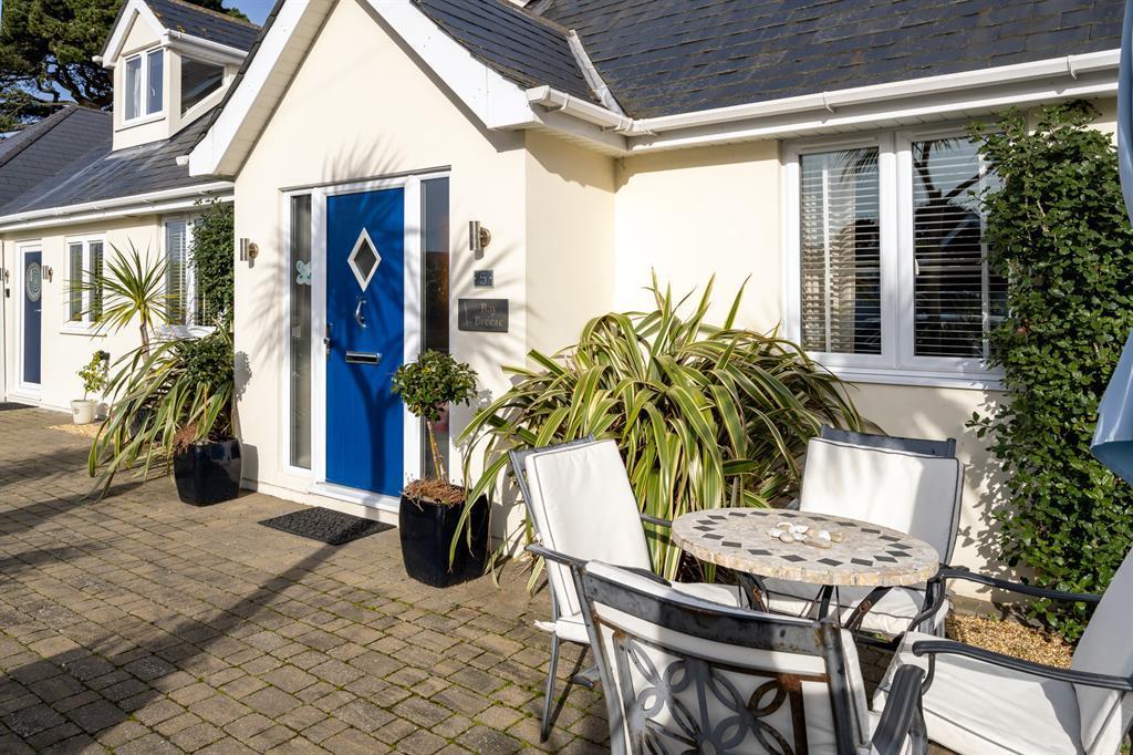Pinehurst Avenue, Mudeford, Christchurch, BH23 3NX 4 bed detached house