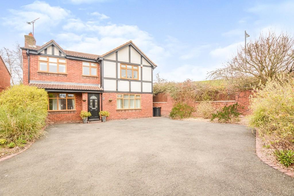Orford Rise, Galley Common 5 bed detached house £370,000
