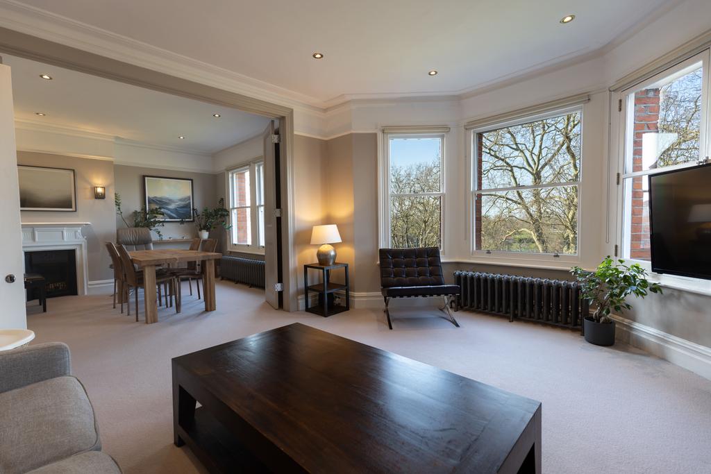 Clapham Mansions, Clapham, SW4 2 bed apartment £3,250 pcm (£750 pw)