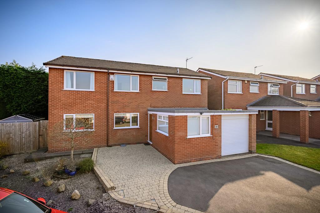 Woodrow Crescent, Knowle 5 bed detached house £695,000