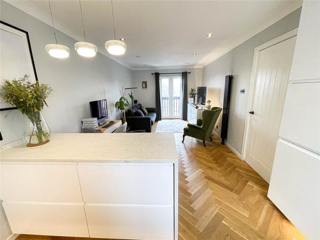 Kitchen / Reception