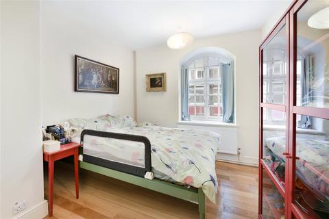 2 bedroom flat for sale - Hogarth House, Erasmus Street, London