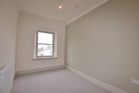 2 bedroom flat to rent, Market Place, Richmond