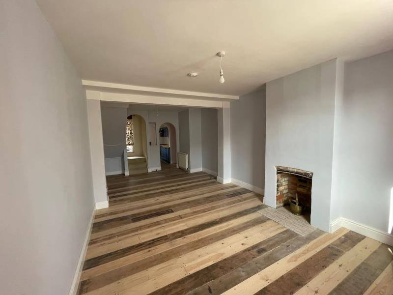 THE GROVE, IPSWICH 3 bed terraced house £895 pcm (£207 pw)