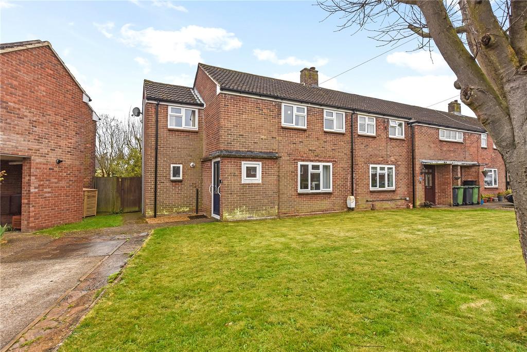 Queens Road, Petersfield, Hampshire 3 bed semidetached house £400,000