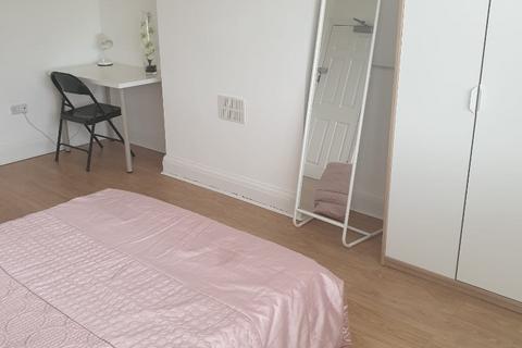 House share to rent, Hall Lane, Hendon, London, NW4