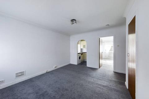 1 bedroom apartment to rent, Chantry Road, Chertsey, Surrey, KT16
