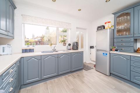 106 Finchfield Lane, Wolverhampton, WV3 8EU