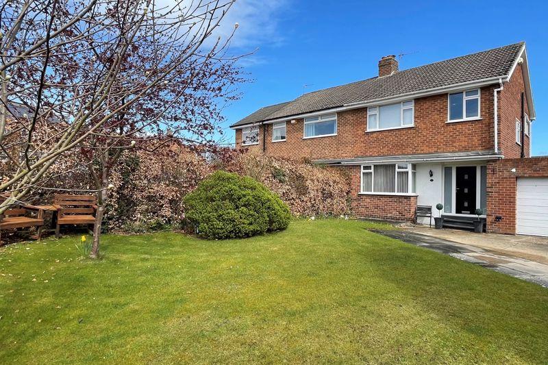 Rimswell Road, Fairfield, StocktononTees TS19 7LJ 3 bed semidetached