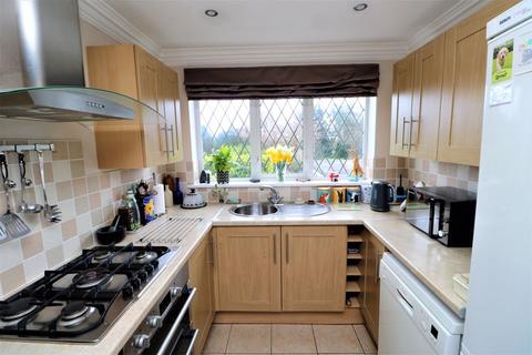 16 Knights Hill, Walsall, WS9 0TG