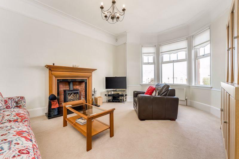 56 Berelands Road, Prestwick KA9 2JT 3 bed semidetached bungalow £