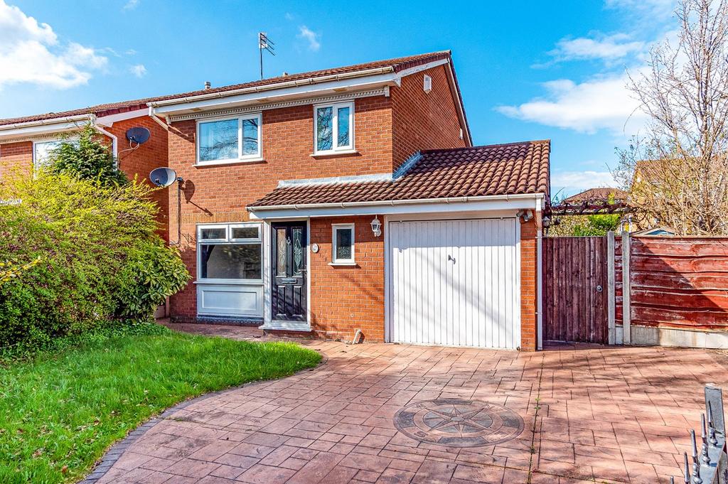Caledonian Drive, Eccles, Manchester... 3 bed detached house £275,000