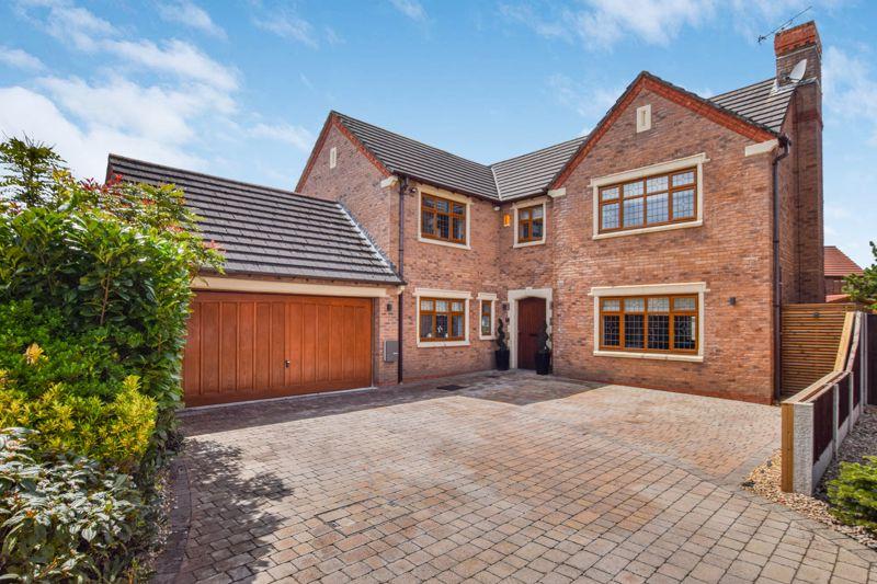 Stone Cross Drive, Widnes 5 bed detached house £700,000