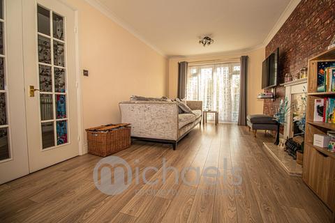 28 Hadfield Drive, Black Notley, Braintree, CM77 8XW