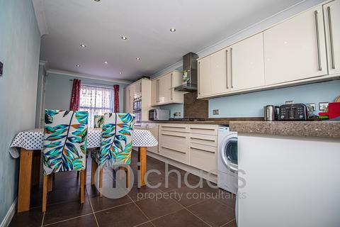 28 Hadfield Drive, Black Notley, Braintree, CM77 8XW
