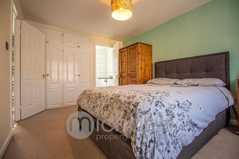 28 Hadfield Drive, Black Notley, Braintree, CM77 8XW