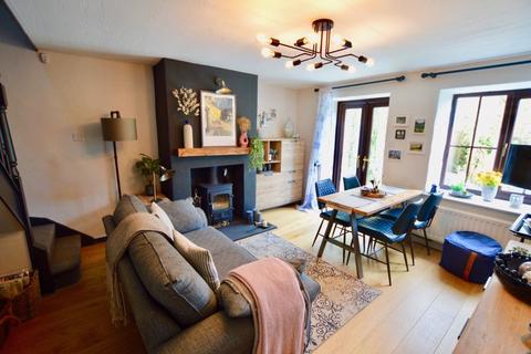 3 Hall Close, Empingham, Oakham, LE15 8PE