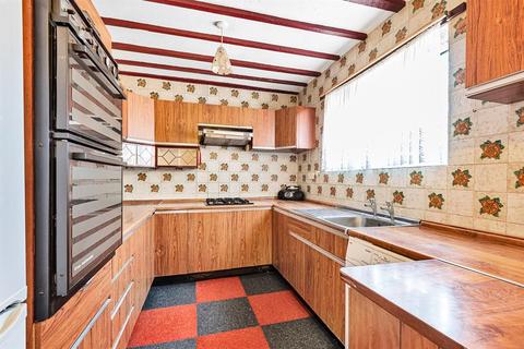 48 Barnstaple Road, Romford, RM3 7TH