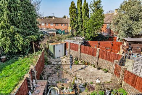 48 Barnstaple Road, Romford, RM3 7TH