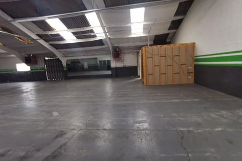 Property to rent - LIGHT INDUSTRIAL UNIT TO LET