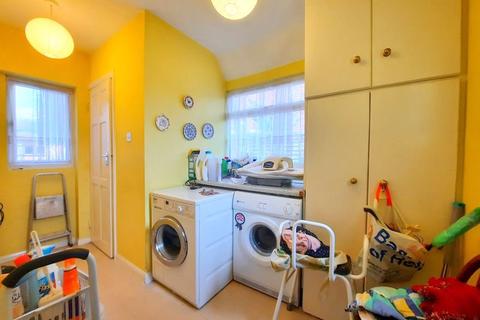 35 Bridlepath Way, Feltham, TW14 8AL