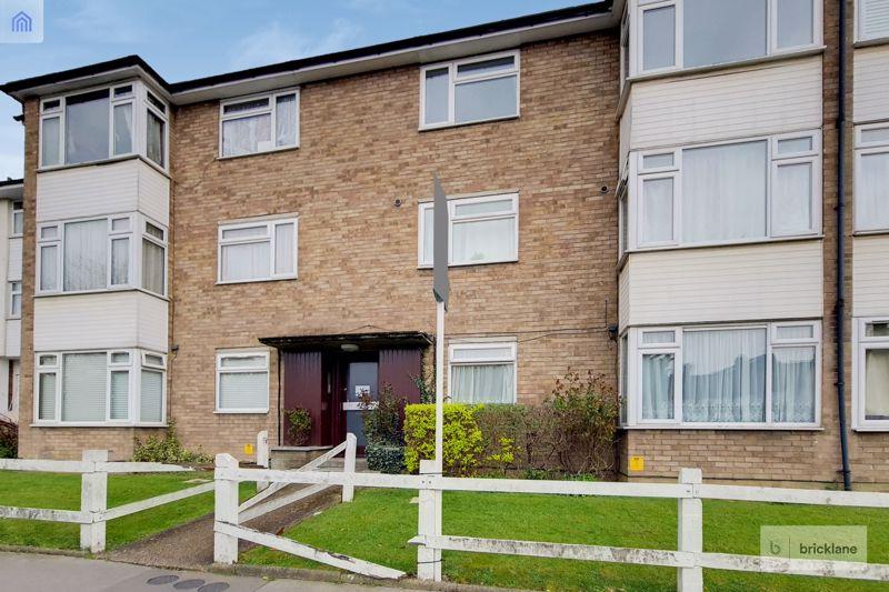 Osborne Gardens, Thornton Heath 2 bed apartment £1,275 pcm (£294 pw)