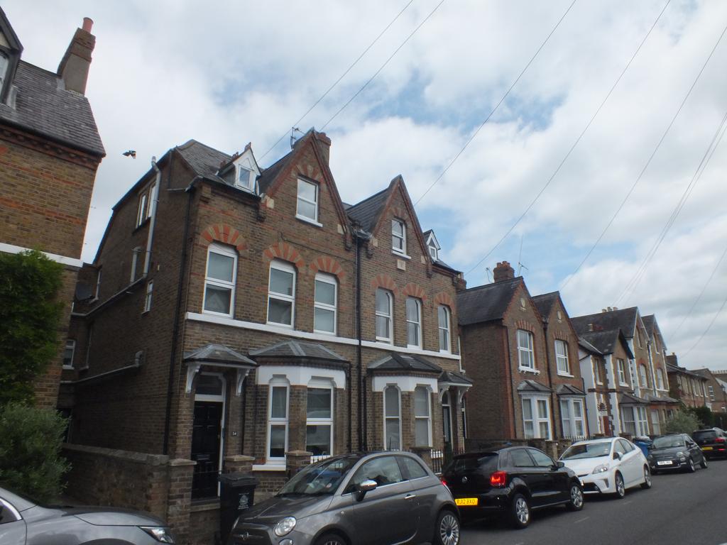 Grove Road, Windsor, SL4 Studio £795 pcm (£183 pw)