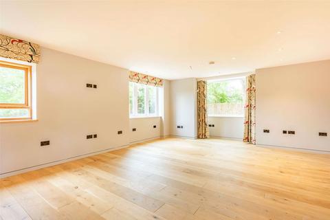 6 bedroom detached house to rent, Madingley Road, Cambridge, CB3