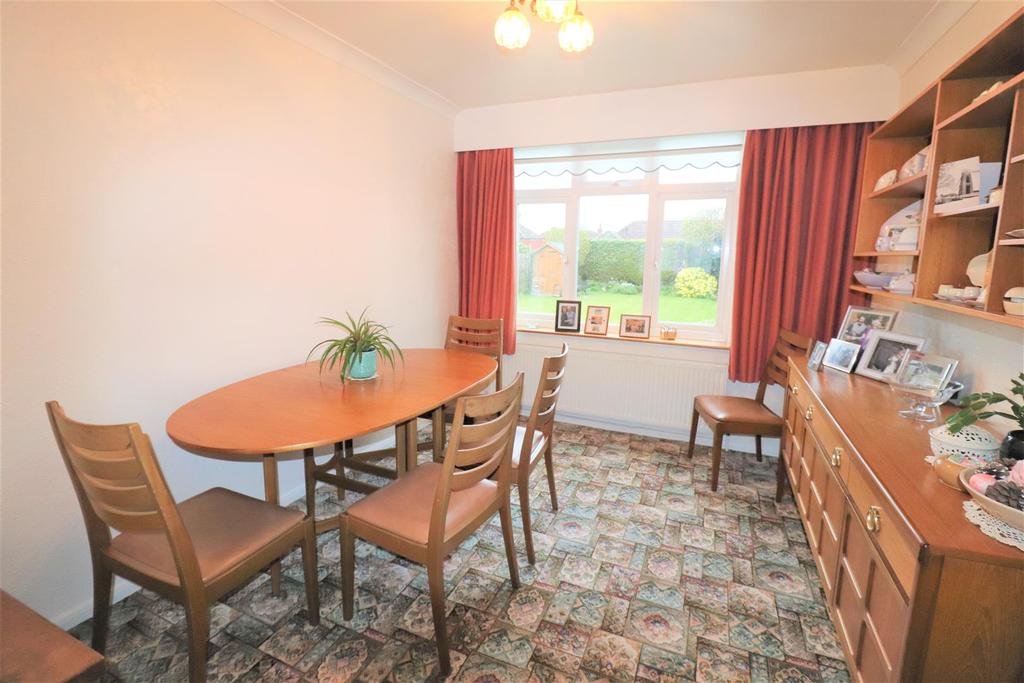 Southfield Road, Northampton 3 bed house £275,000