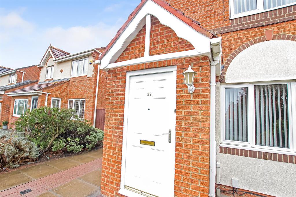 Charnwood Drive, Faverdale, Darlington 2 bed semidetached house £147,000