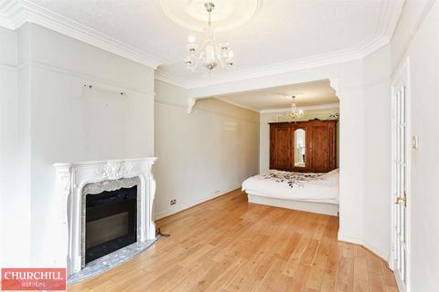 92 Gloucester Road, London, E17 6AF