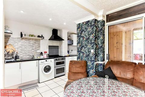 92 Gloucester Road, London, E17 6AF