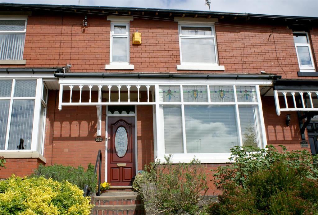 Stamford Road, Lees, Oldham 3 bed terraced house £189,950