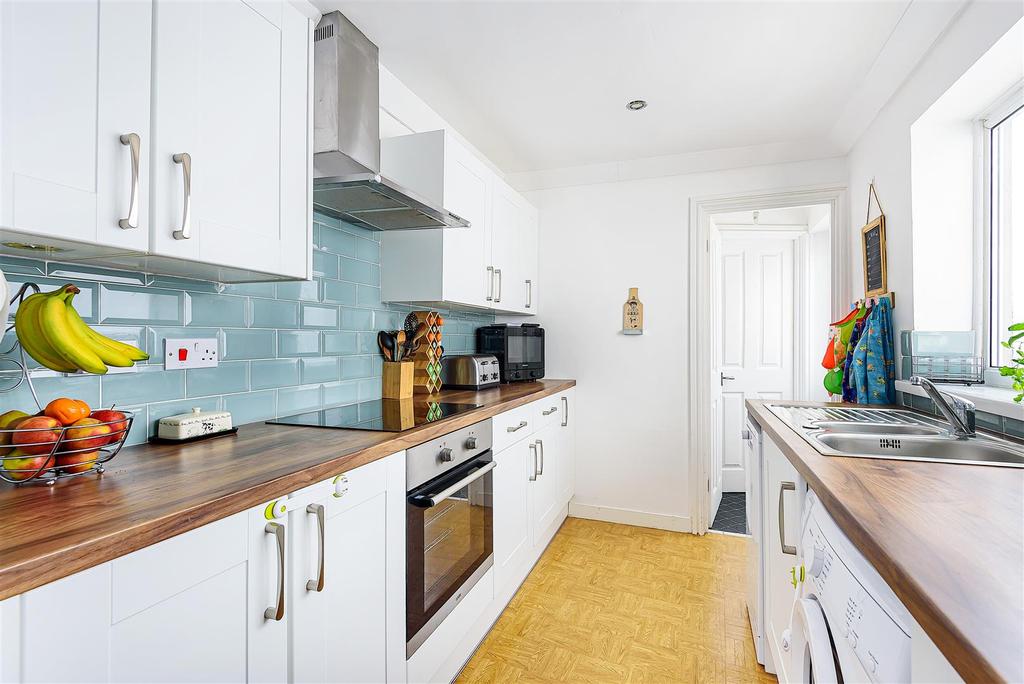 Caswell Street, Swansea 2 bed terraced house £165,000