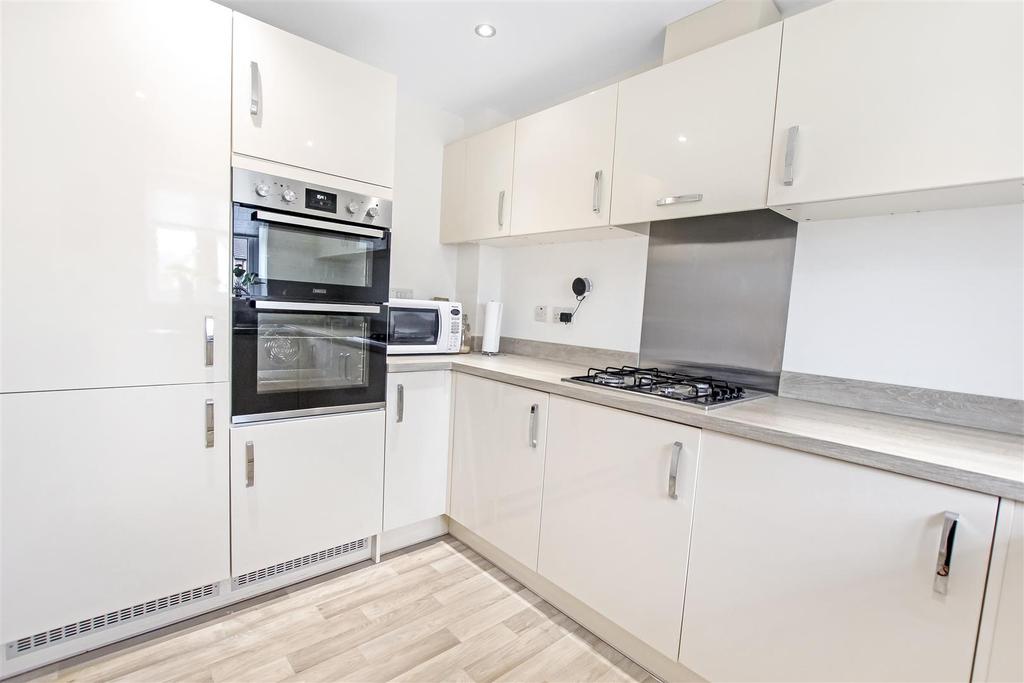 Goosepool Way, Middleton St. 3 bed semidetached house £210,000